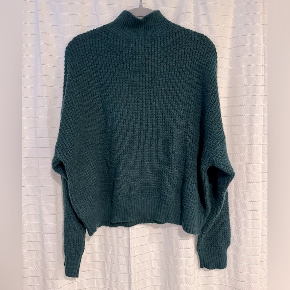 American Eagle Outfitters Women's Deep Emerald/Forest Green Quarter Zip Sweater - Picture 5 of 6